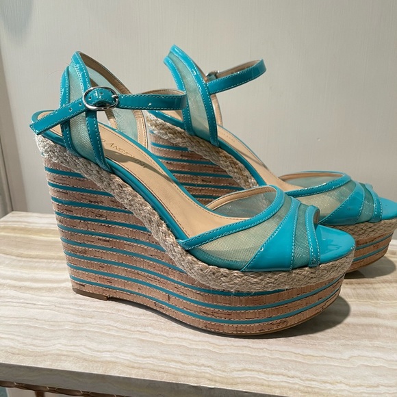 Blue Enzo Angiolini size 8 Wedge - Picture 1 of 2